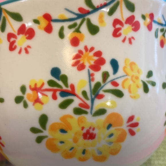 Anthropologie Cadiz Floral  Tea or Coffee Mug with Teal Handle and 3D Flower - Picture 8 of 13